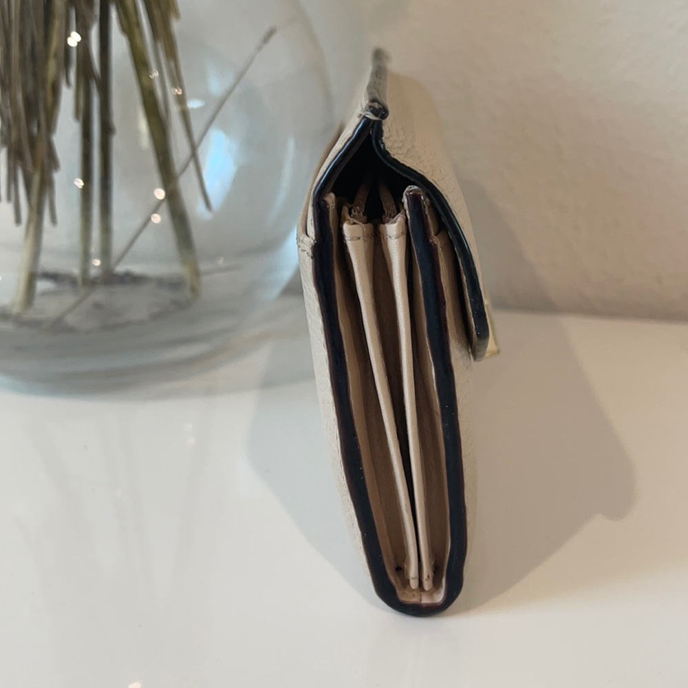 Kate Spade Wallet - Picture 2 of 6